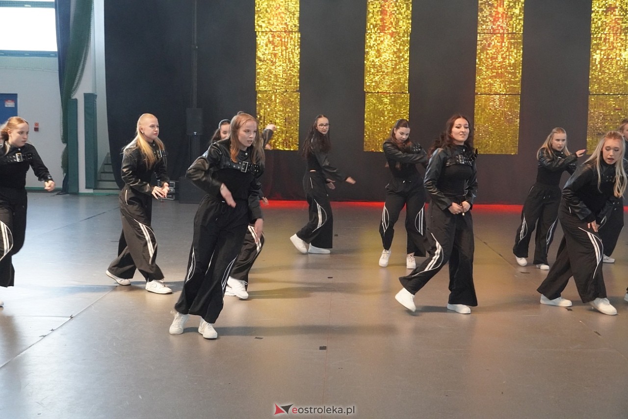 Gala Zakończenia Sezonu Tanecznego Bezwahania Dance Center [14.06.2025] - zdjęcie #98 - eOstroleka.pl