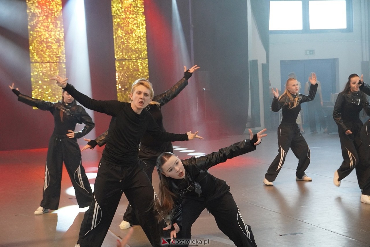 Gala Zakończenia Sezonu Tanecznego Bezwahania Dance Center [14.06.2025] - zdjęcie #94 - eOstroleka.pl