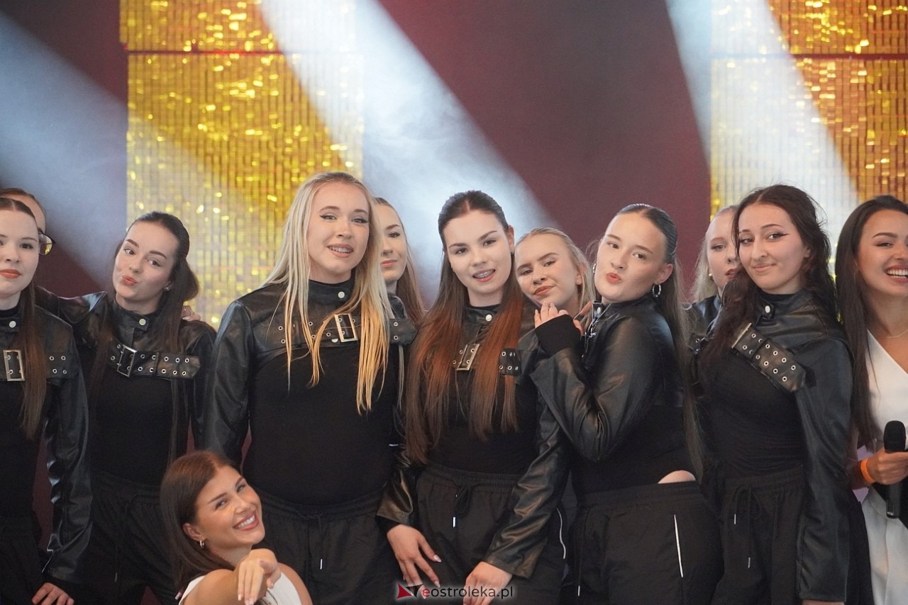 Gala Zakończenia Sezonu Tanecznego Bezwahania Dance Center [14.06.2025] - zdjęcie #82 - eOstroleka.pl