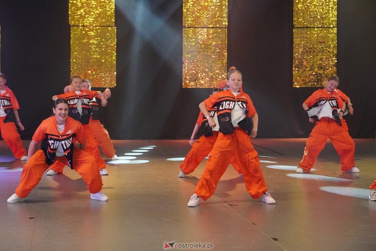 Gala Zakończenia Sezonu Tanecznego Bezwahania Dance Center [14.06.2025] - zdjęcie #70 - eOstroleka.pl