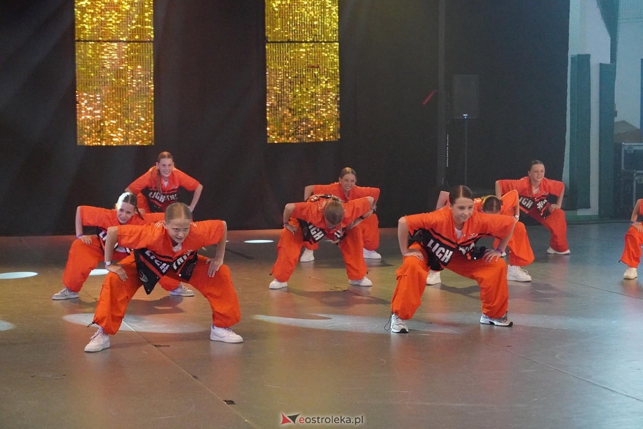 Gala Zakończenia Sezonu Tanecznego Bezwahania Dance Center [14.06.2025] - zdjęcie #68 - eOstroleka.pl