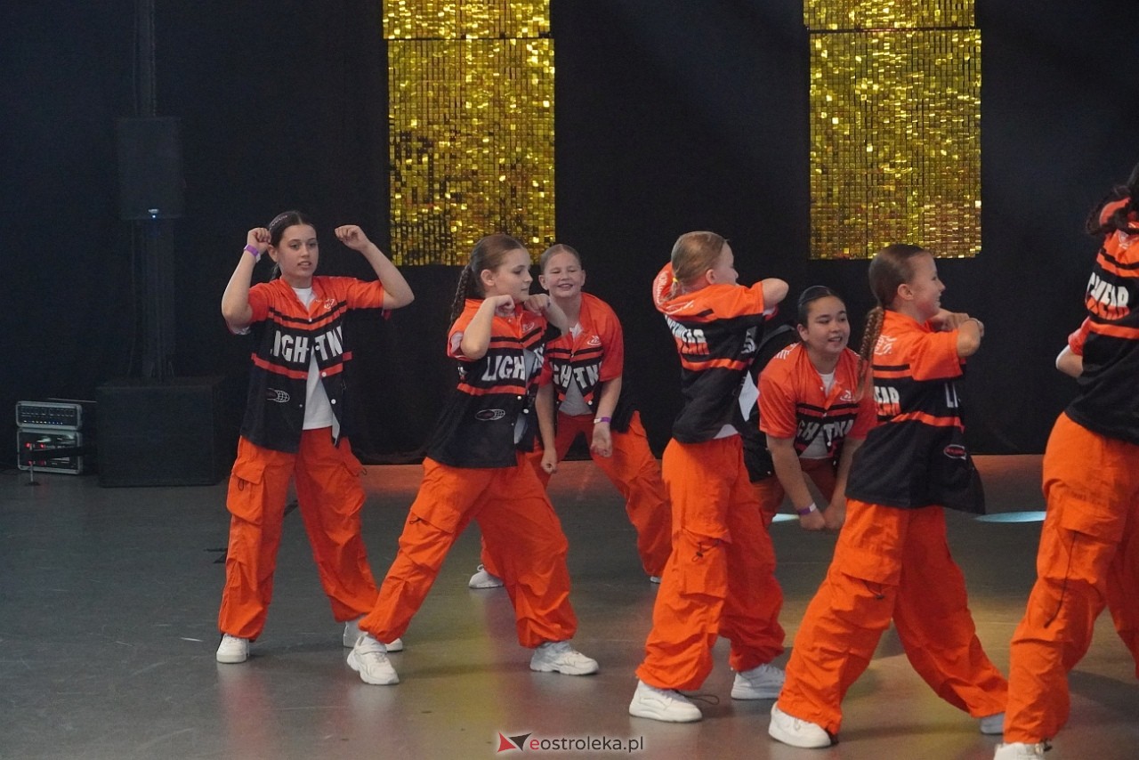 Gala Zakończenia Sezonu Tanecznego Bezwahania Dance Center [14.06.2025] - zdjęcie #58 - eOstroleka.pl