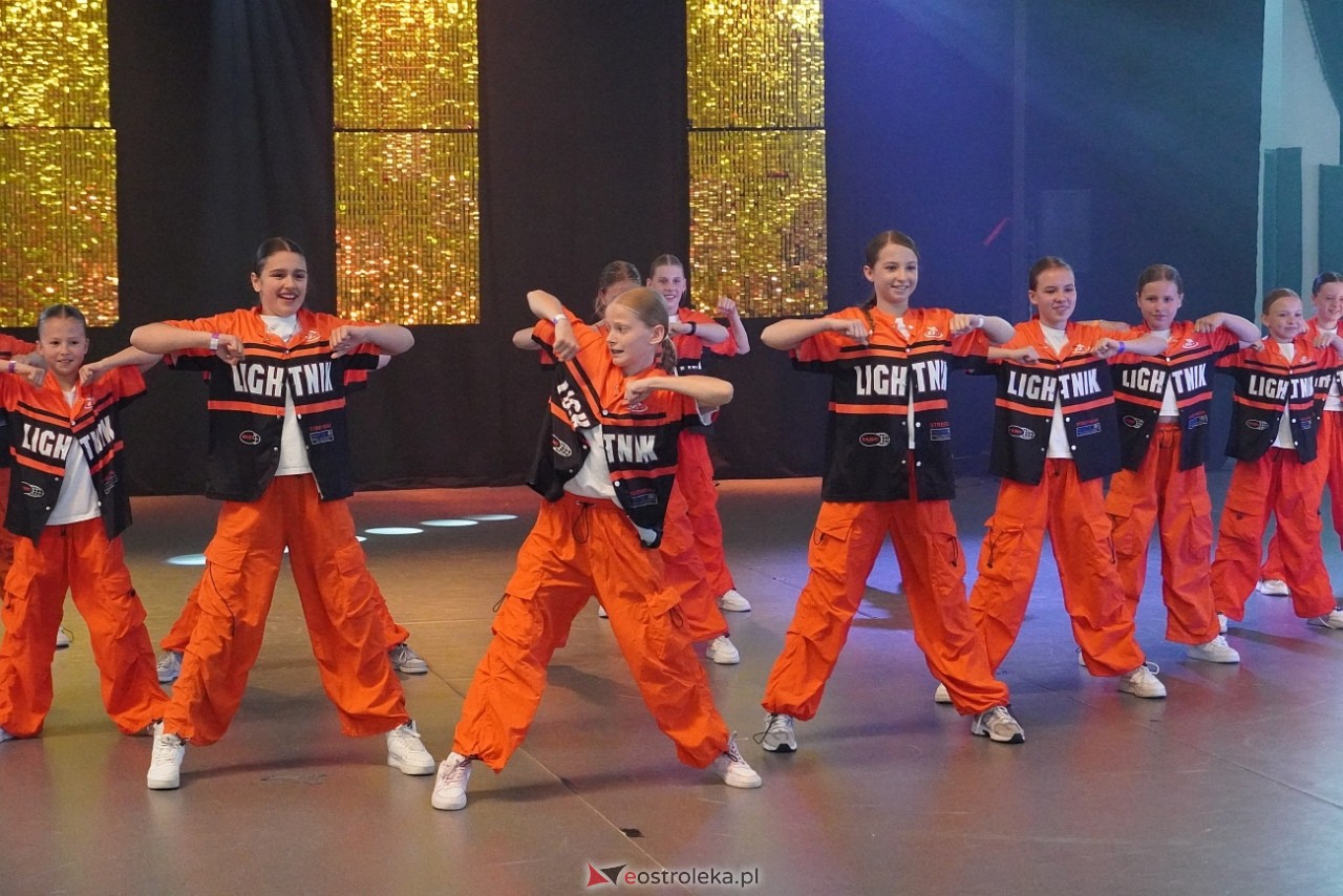 Gala Zakończenia Sezonu Tanecznego Bezwahania Dance Center [14.06.2025] - zdjęcie #54 - eOstroleka.pl