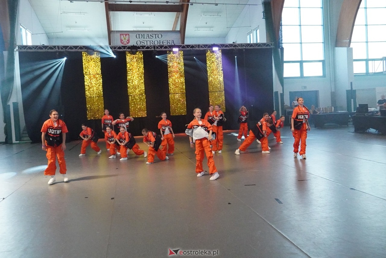 Gala Zakończenia Sezonu Tanecznego Bezwahania Dance Center [14.06.2025] - zdjęcie #48 - eOstroleka.pl