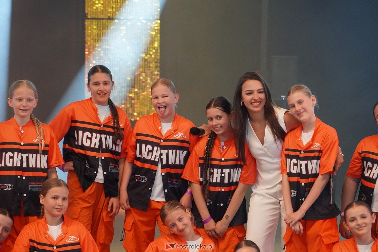 Gala Zakończenia Sezonu Tanecznego Bezwahania Dance Center [14.06.2025] - zdjęcie #42 - eOstroleka.pl