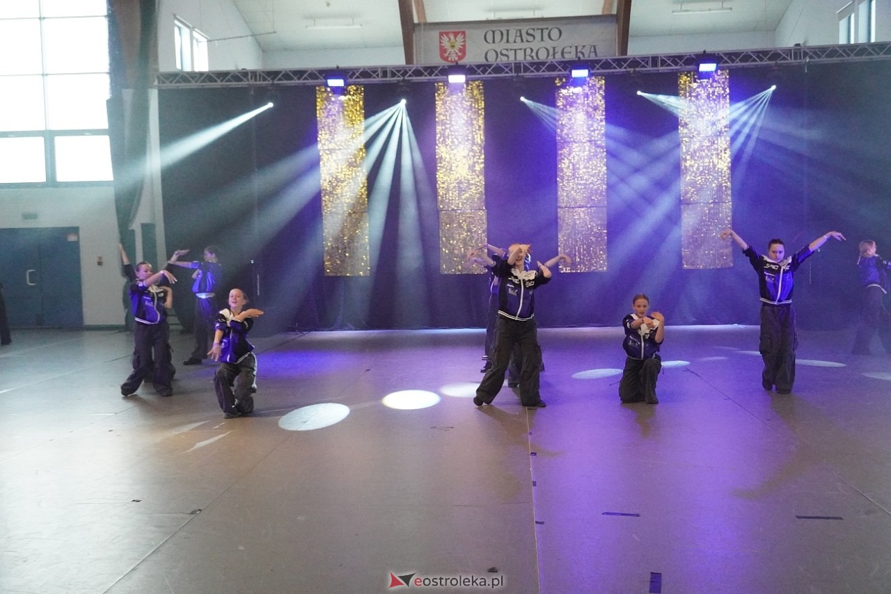 Gala Zakończenia Sezonu Tanecznego Bezwahania Dance Center [14.06.2025] - zdjęcie #110 - eOstroleka.pl