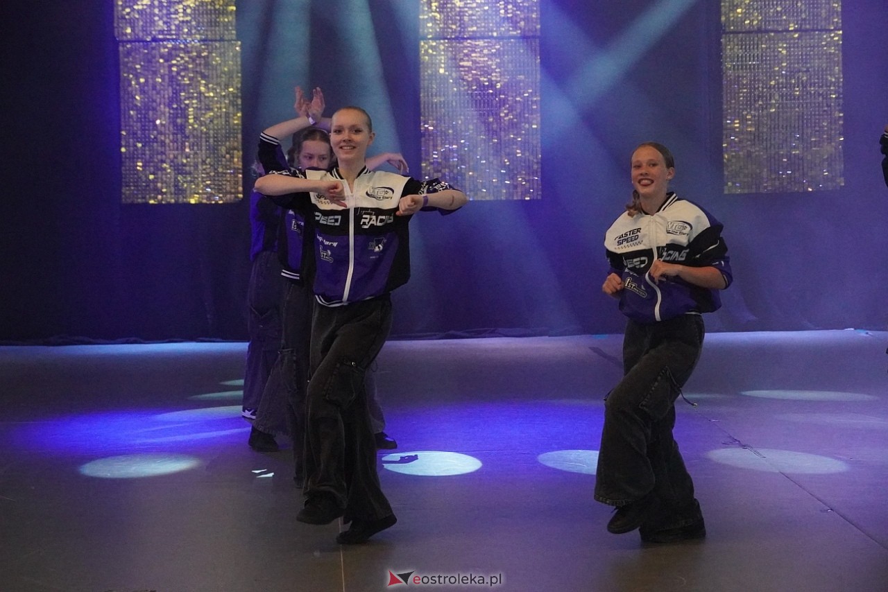 Gala Zakończenia Sezonu Tanecznego Bezwahania Dance Center [14.06.2025] - zdjęcie #109 - eOstroleka.pl