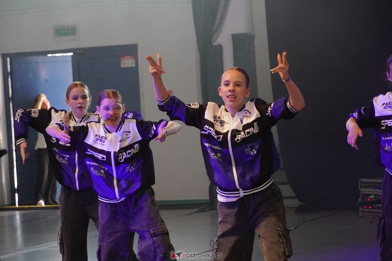 Gala Zakończenia Sezonu Tanecznego Bezwahania Dance Center [14.06.2025] - zdjęcie #91 - eOstroleka.pl