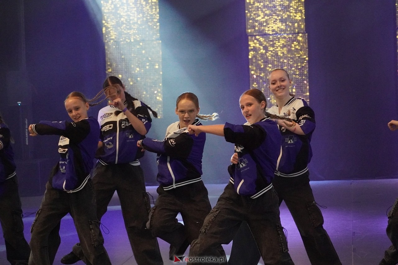 Gala Zakończenia Sezonu Tanecznego Bezwahania Dance Center [14.06.2025] - zdjęcie #89 - eOstroleka.pl