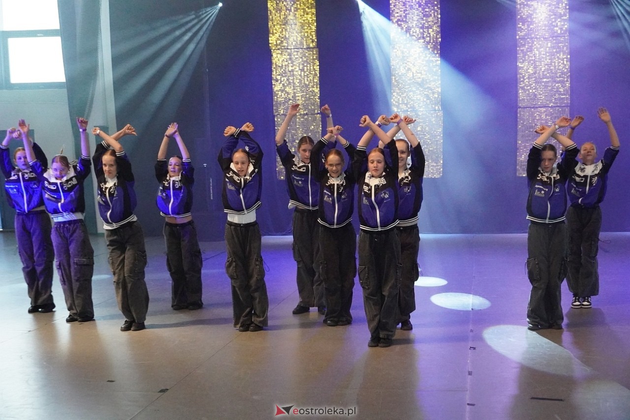 Gala Zakończenia Sezonu Tanecznego Bezwahania Dance Center [14.06.2025] - zdjęcie #85 - eOstroleka.pl