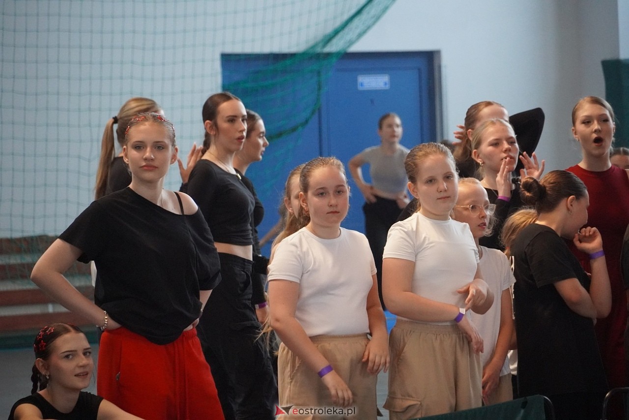 Gala Zakończenia Sezonu Tanecznego Bezwahania Dance Center [14.06.2025] - zdjęcie #79 - eOstroleka.pl