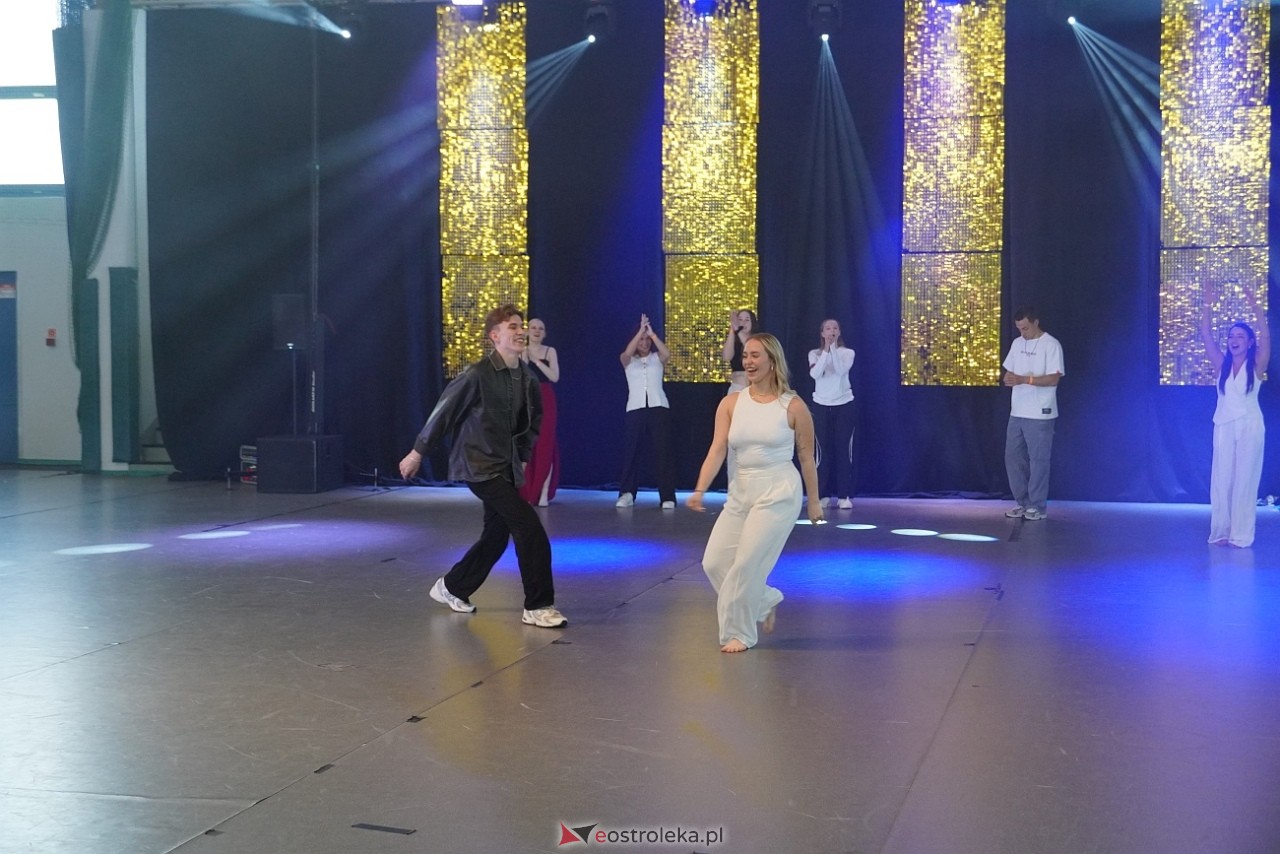 Gala Zakończenia Sezonu Tanecznego Bezwahania Dance Center [14.06.2025] - zdjęcie #73 - eOstroleka.pl