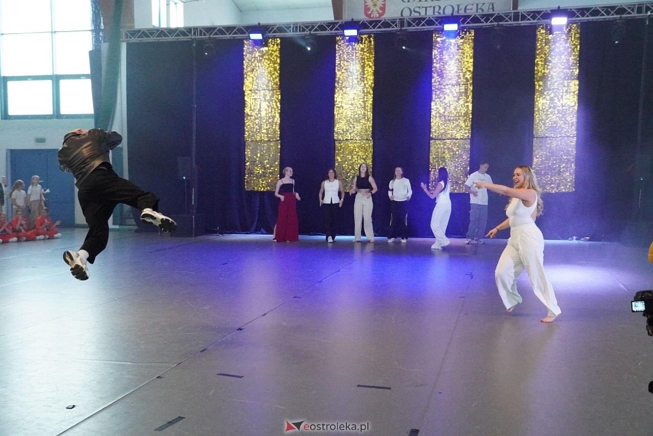 Gala Zakończenia Sezonu Tanecznego Bezwahania Dance Center [14.06.2025] - zdjęcie #71 - eOstroleka.pl