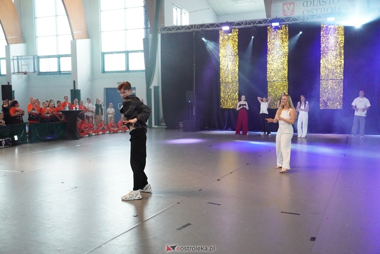Gala Zakończenia Sezonu Tanecznego Bezwahania Dance Center [14.06.2025] - zdjęcie #67 - eOstroleka.pl