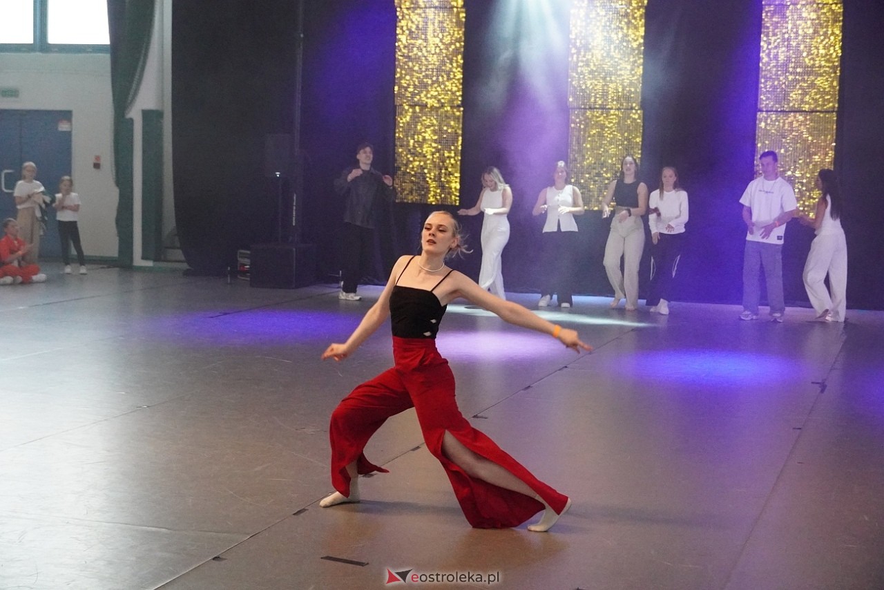Gala Zakończenia Sezonu Tanecznego Bezwahania Dance Center [14.06.2025] - zdjęcie #59 - eOstroleka.pl
