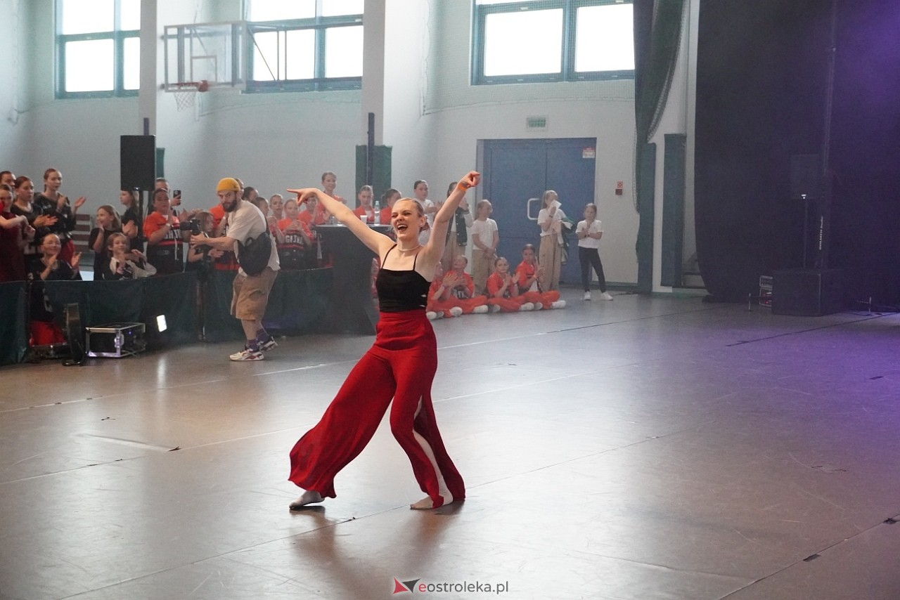 Gala Zakończenia Sezonu Tanecznego Bezwahania Dance Center [14.06.2025] - zdjęcie #53 - eOstroleka.pl