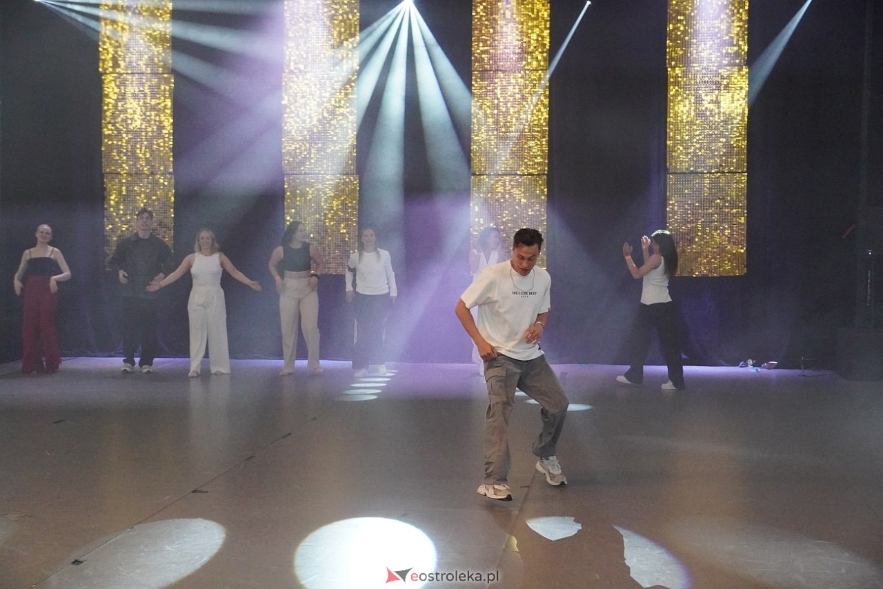 Gala Zakończenia Sezonu Tanecznego Bezwahania Dance Center [14.06.2025] - zdjęcie #39 - eOstroleka.pl