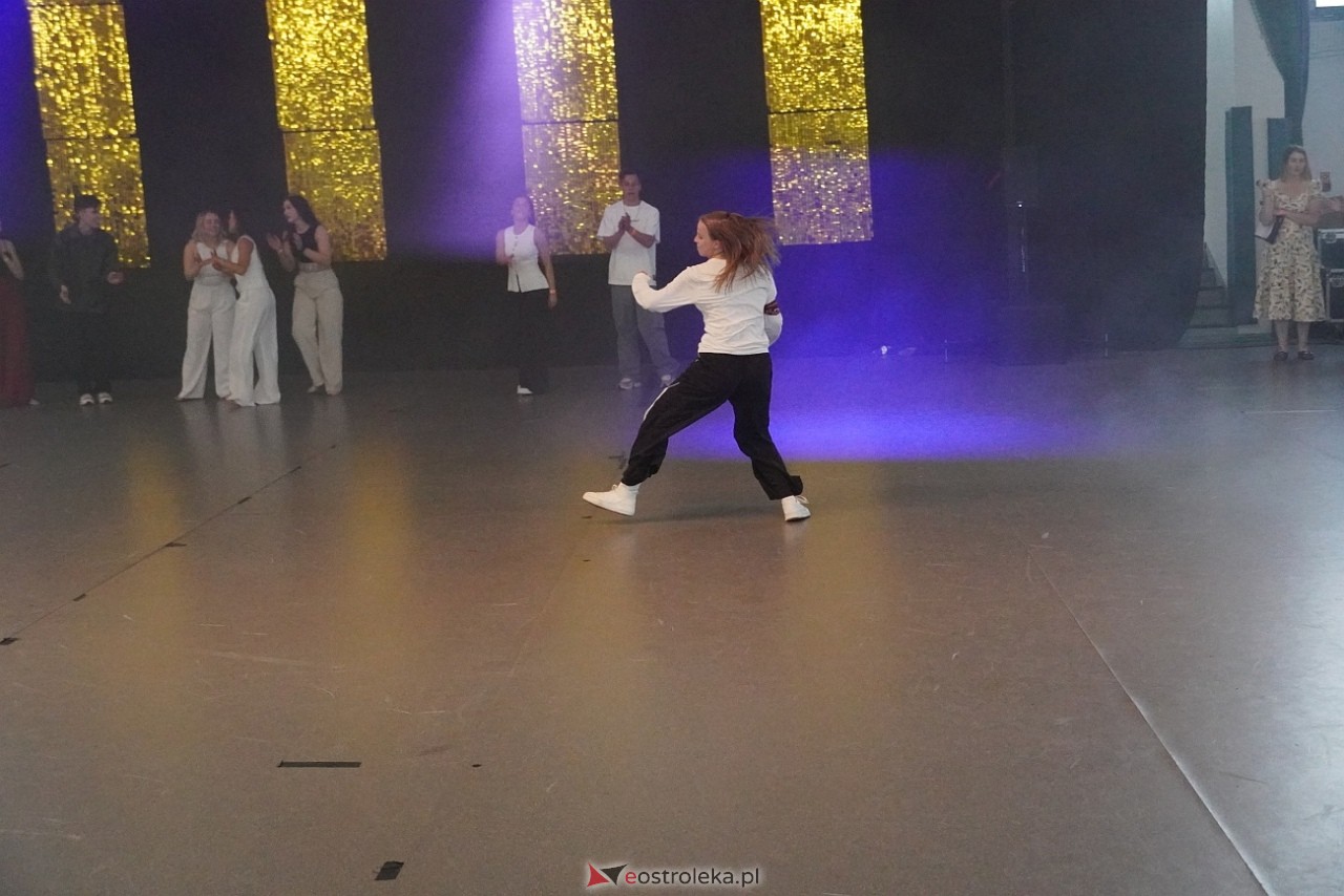 Gala Zakończenia Sezonu Tanecznego Bezwahania Dance Center [14.06.2025] - zdjęcie #25 - eOstroleka.pl