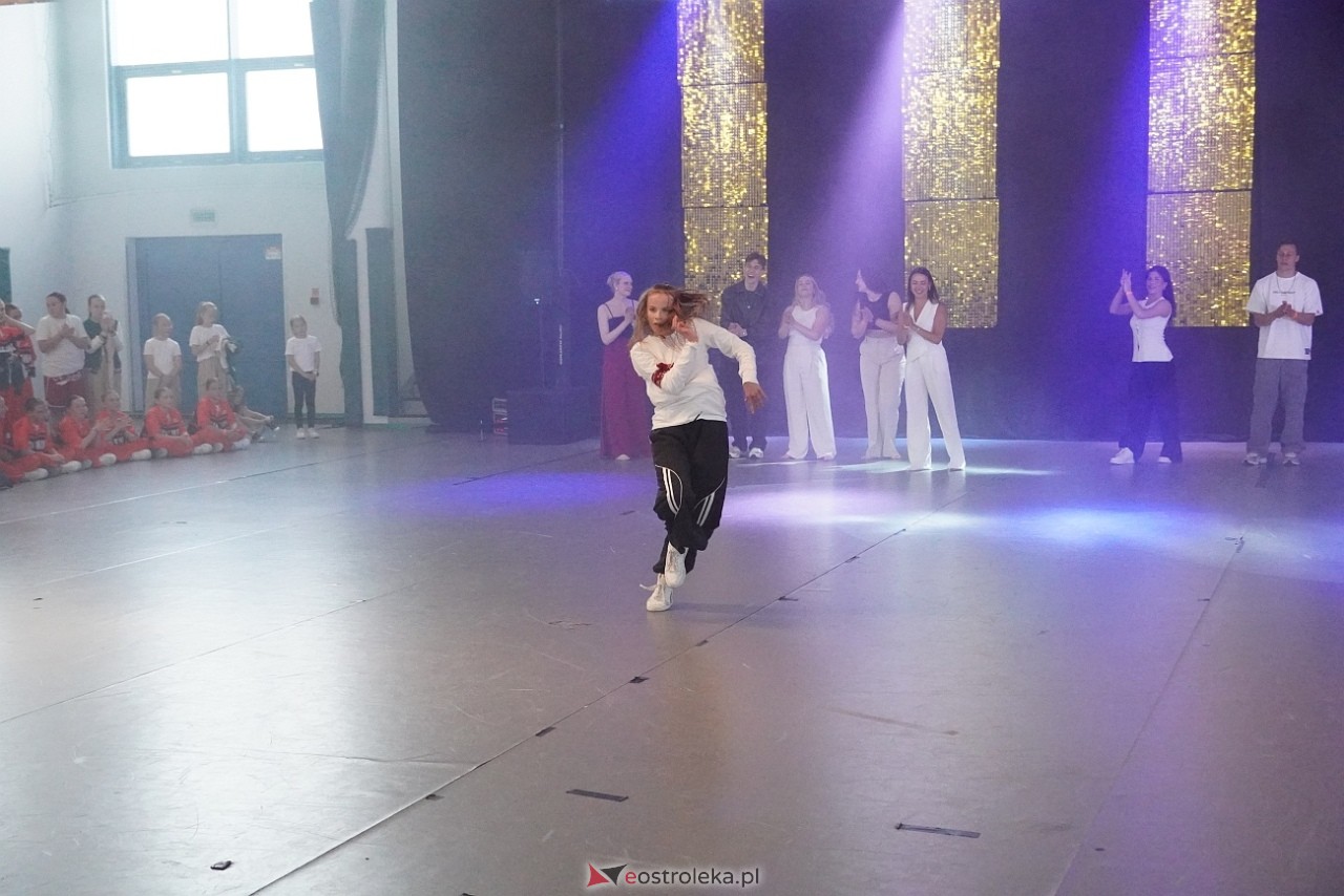 Gala Zakończenia Sezonu Tanecznego Bezwahania Dance Center [14.06.2025] - zdjęcie #22 - eOstroleka.pl