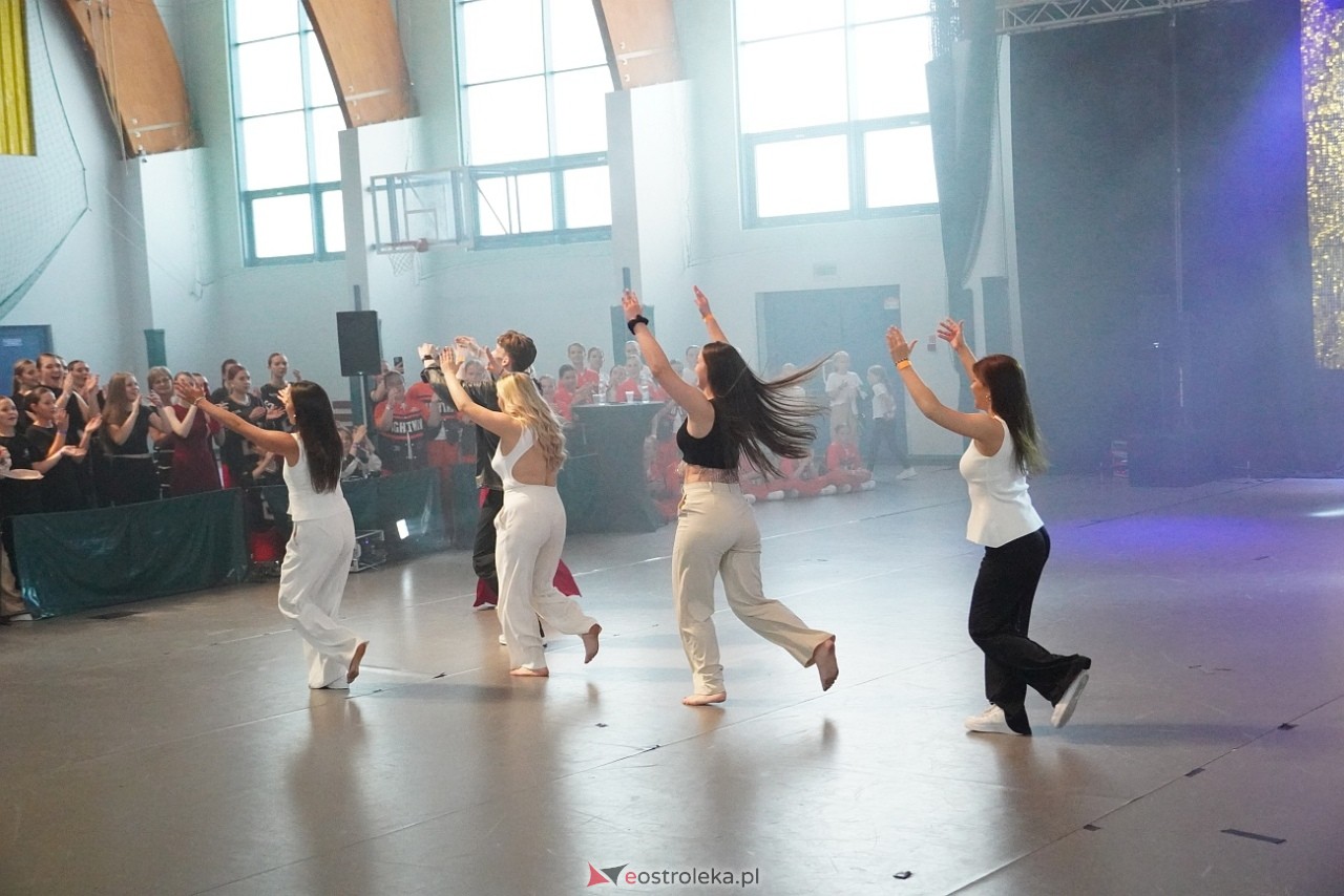 Gala Zakończenia Sezonu Tanecznego Bezwahania Dance Center [14.06.2025] - zdjęcie #12 - eOstroleka.pl