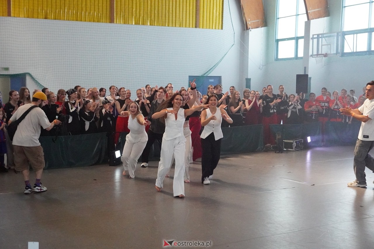 Gala Zakończenia Sezonu Tanecznego Bezwahania Dance Center [14.06.2025] - zdjęcie #11 - eOstroleka.pl