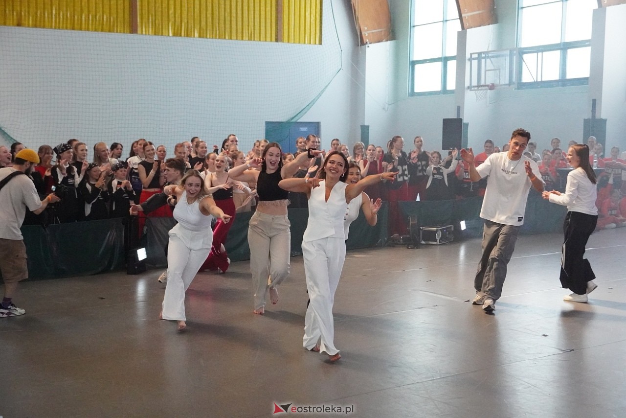 Gala Zakończenia Sezonu Tanecznego Bezwahania Dance Center [14.06.2025] - zdjęcie #10 - eOstroleka.pl