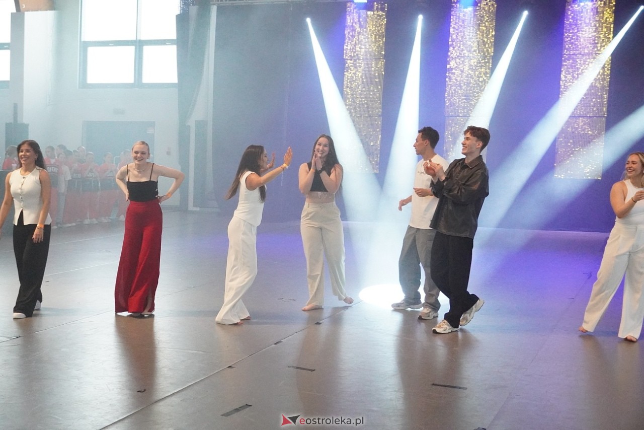 Gala Zakończenia Sezonu Tanecznego Bezwahania Dance Center [14.06.2025] - zdjęcie #4 - eOstroleka.pl
