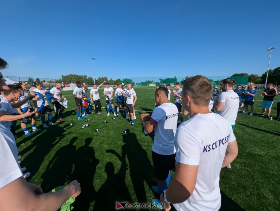 KS CK Troszyn - awans do III ligi [14.06.2025] - zdjęcie #95 - eOstroleka.pl