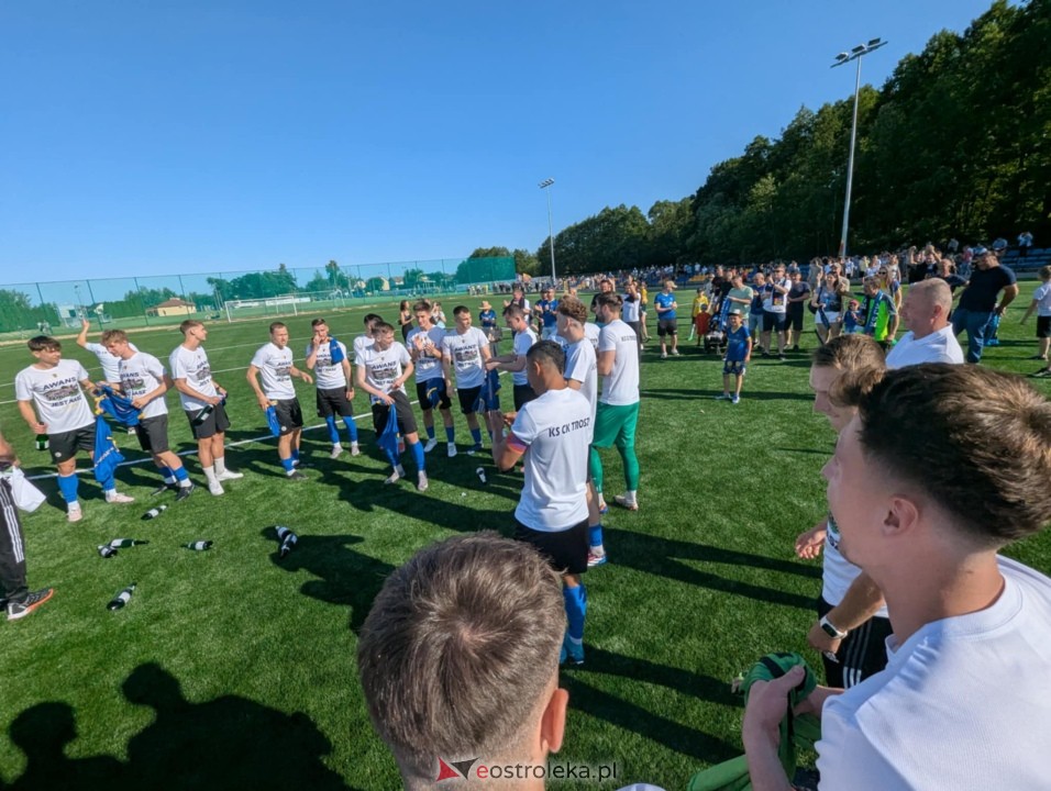 KS CK Troszyn - awans do III ligi [14.06.2025] - zdjęcie #92 - eOstroleka.pl