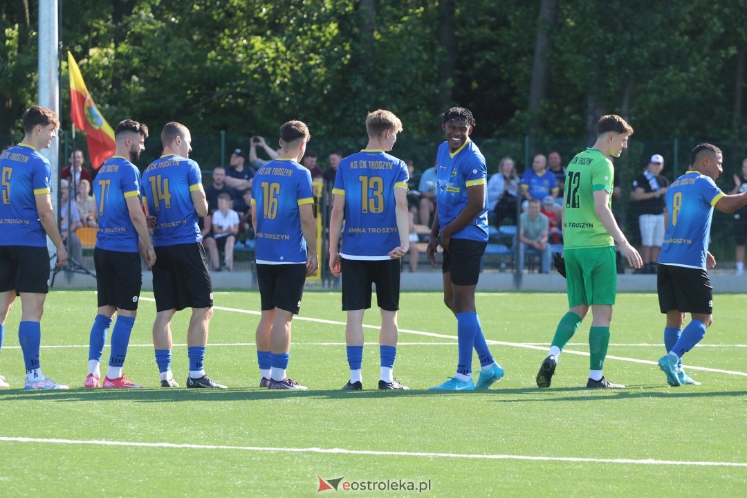 KS CK Troszyn - awans do III ligi [14.06.2025] - zdjęcie #71 - eOstroleka.pl