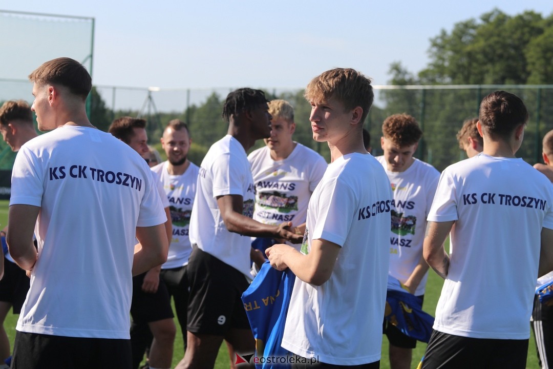 KS CK Troszyn - awans do III ligi [14.06.2025] - zdjęcie #51 - eOstroleka.pl