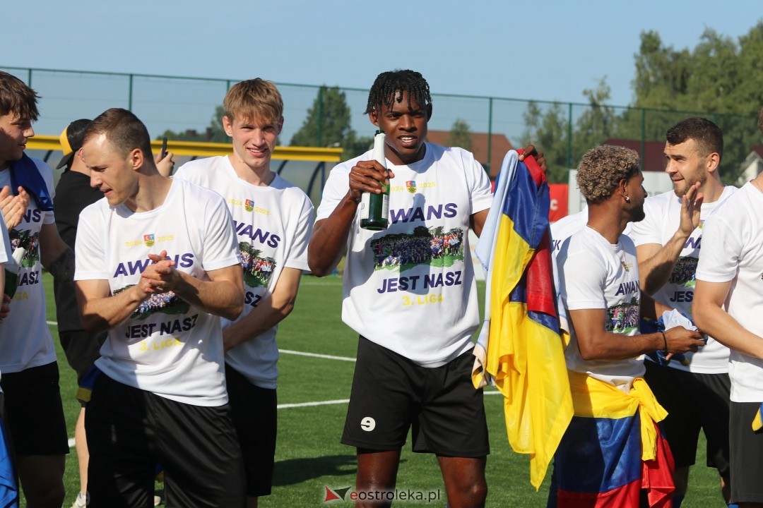 KS CK Troszyn - awans do III ligi [14.06.2025] - zdjęcie #36 - eOstroleka.pl