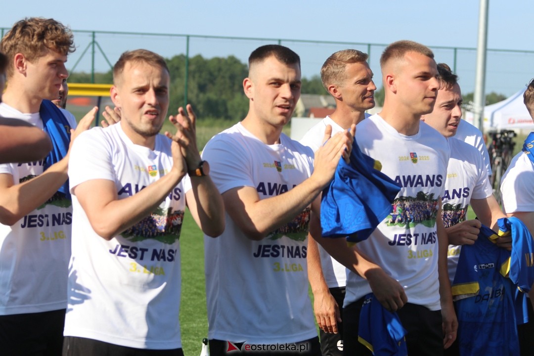 KS CK Troszyn - awans do III ligi [14.06.2025] - zdjęcie #34 - eOstroleka.pl