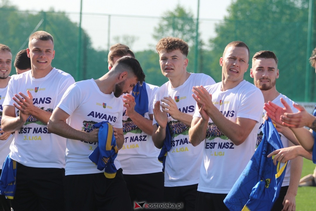 KS CK Troszyn - awans do III ligi [14.06.2025] - zdjęcie #20 - eOstroleka.pl