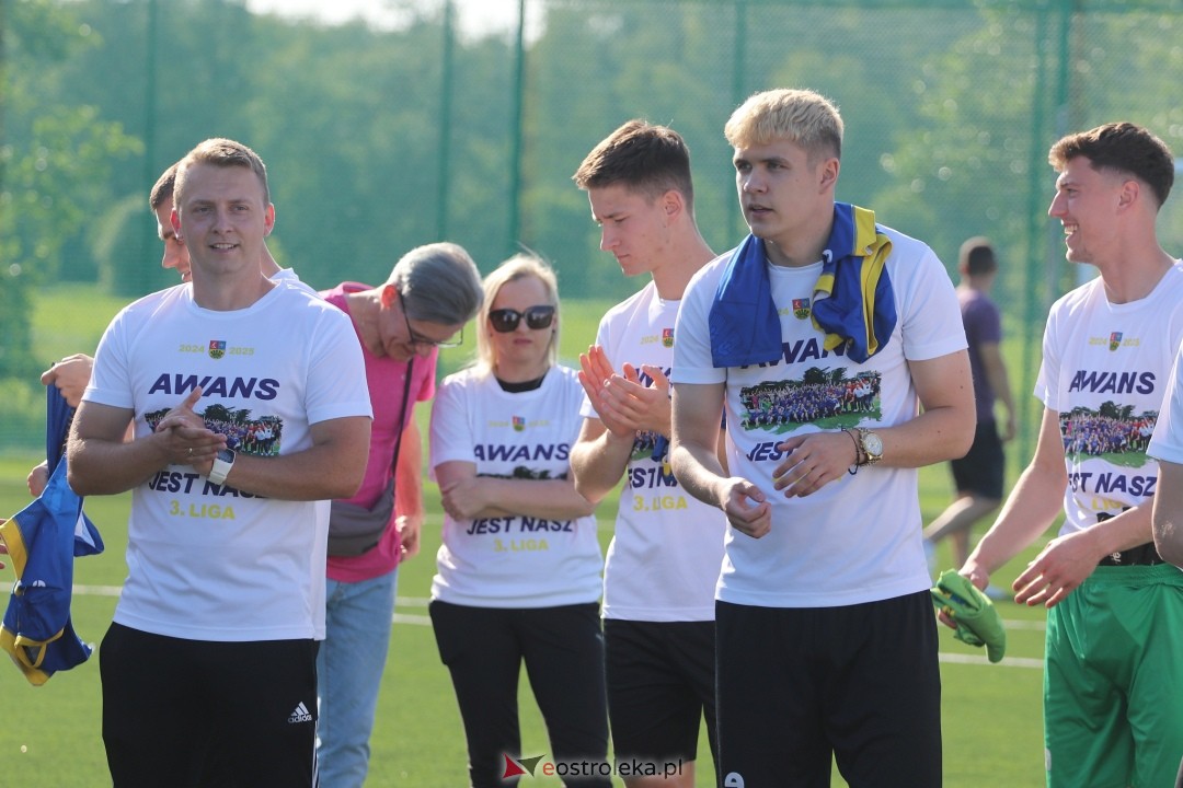KS CK Troszyn - awans do III ligi [14.06.2025] - zdjęcie #17 - eOstroleka.pl