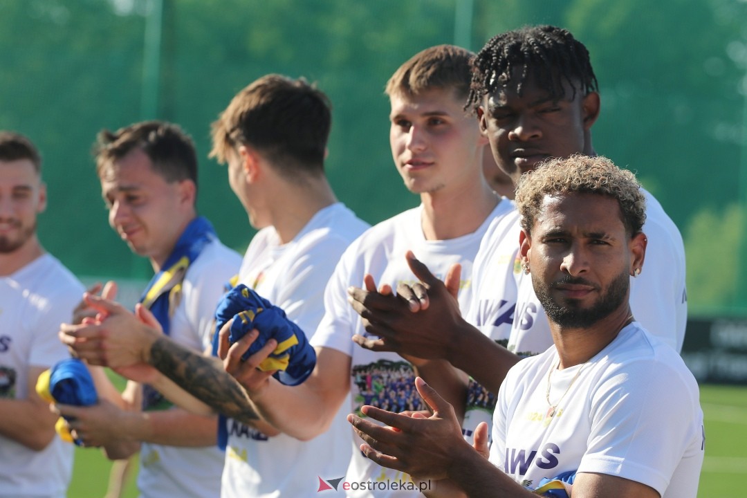 KS CK Troszyn - awans do III ligi [14.06.2025] - zdjęcie #16 - eOstroleka.pl