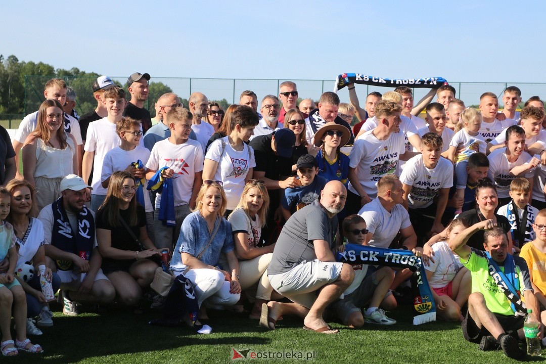 KS CK Troszyn - awans do III ligi [14.06.2025] - zdjęcie #5 - eOstroleka.pl