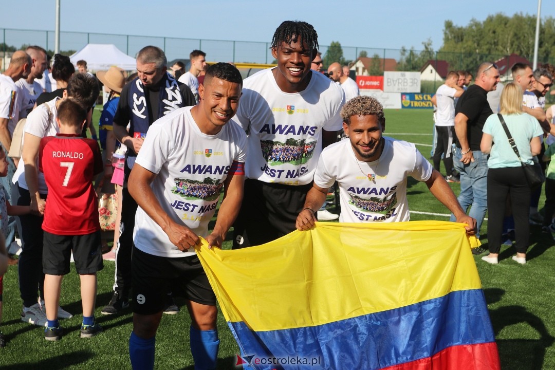 KS CK Troszyn - awans do III ligi [14.06.2025] - zdjęcie #1 - eOstroleka.pl