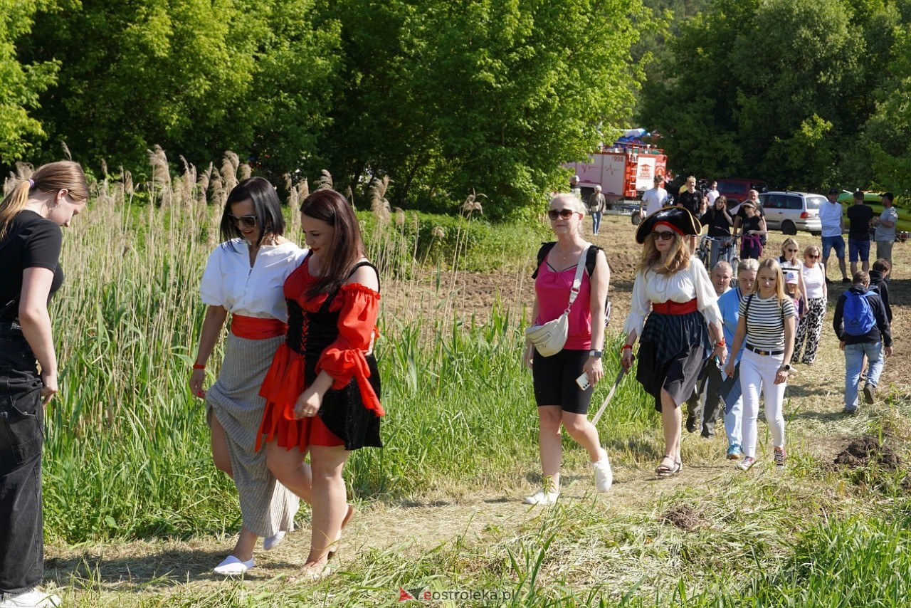 Spływ na byle czym i festyn w rytmie muzyki szantowej [14.06.2025] - zdjęcie #115 - eOstroleka.pl