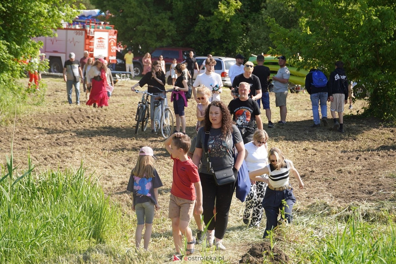 Spływ na byle czym i festyn w rytmie muzyki szantowej [14.06.2025] - zdjęcie #109 - eOstroleka.pl