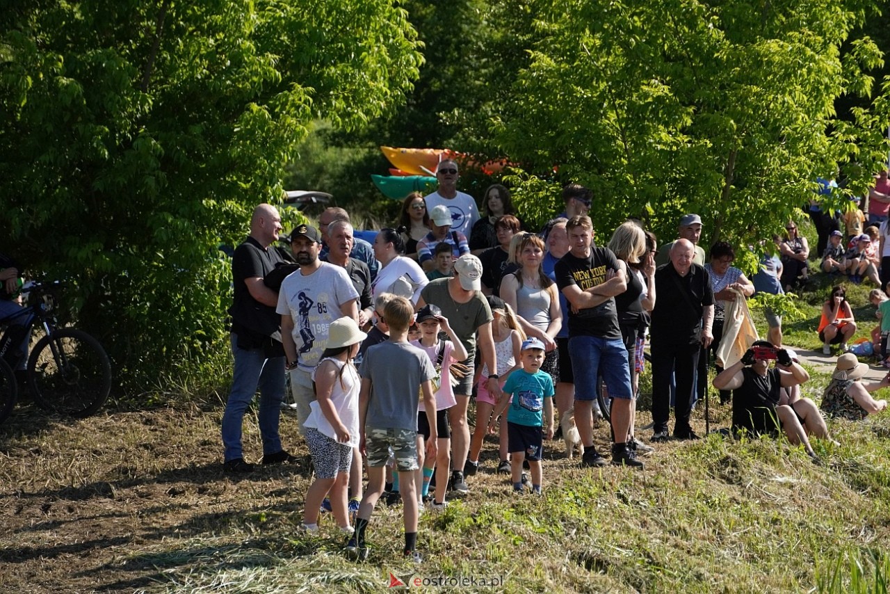 Spływ na byle czym i festyn w rytmie muzyki szantowej [14.06.2025] - zdjęcie #86 - eOstroleka.pl