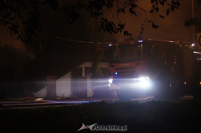Pożar w Karczmie pod Klonami (03.10.2011) - zdjęcie #8 - eOstroleka.pl