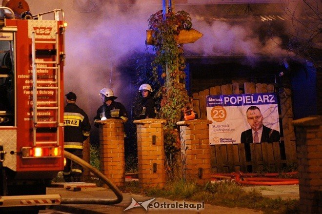 Pożar w Karczmie pod Klonami (03.10.2011) - zdjęcie #17 - eOstroleka.pl