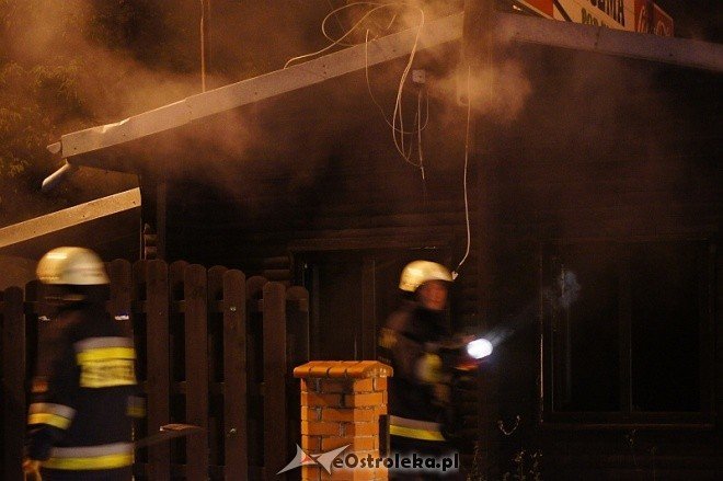 Pożar w Karczmie pod Klonami (03.10.2011) - zdjęcie #24 - eOstroleka.pl