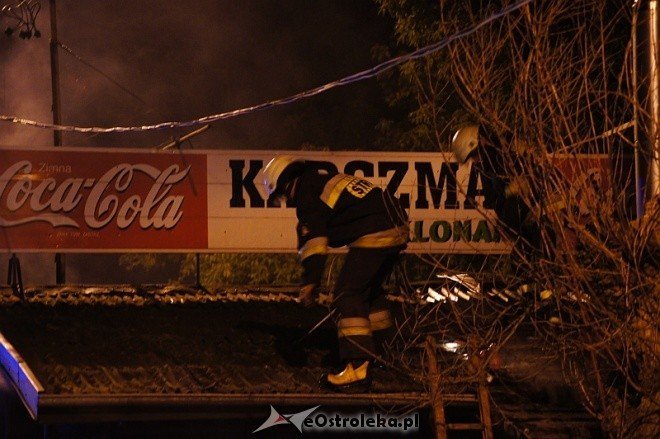 Pożar w Karczmie pod Klonami (03.10.2011) - zdjęcie #5 - eOstroleka.pl