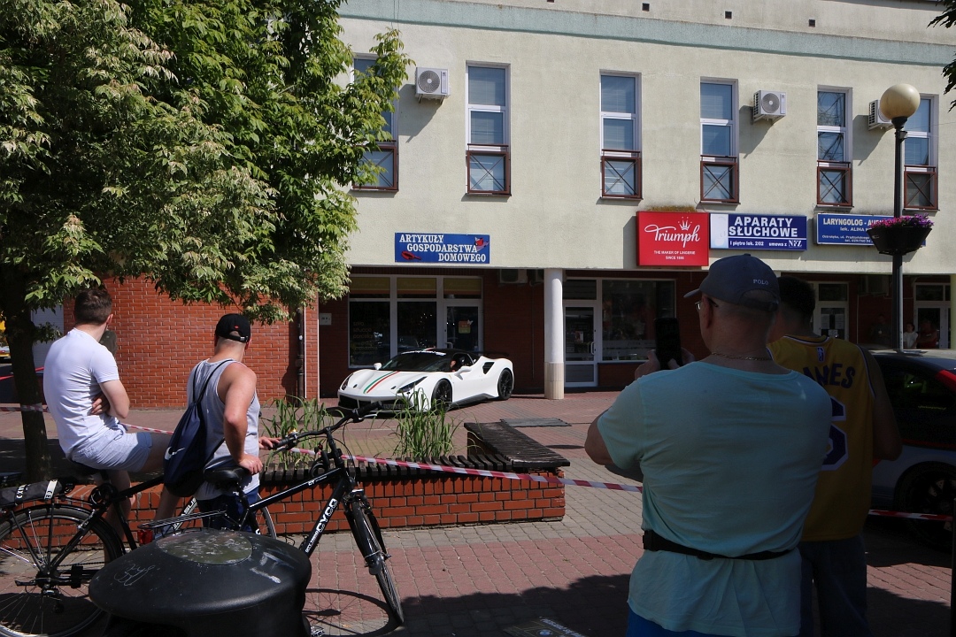 Supercar taxi [15.06.2025] - zdjęcie #13 - eOstroleka.pl