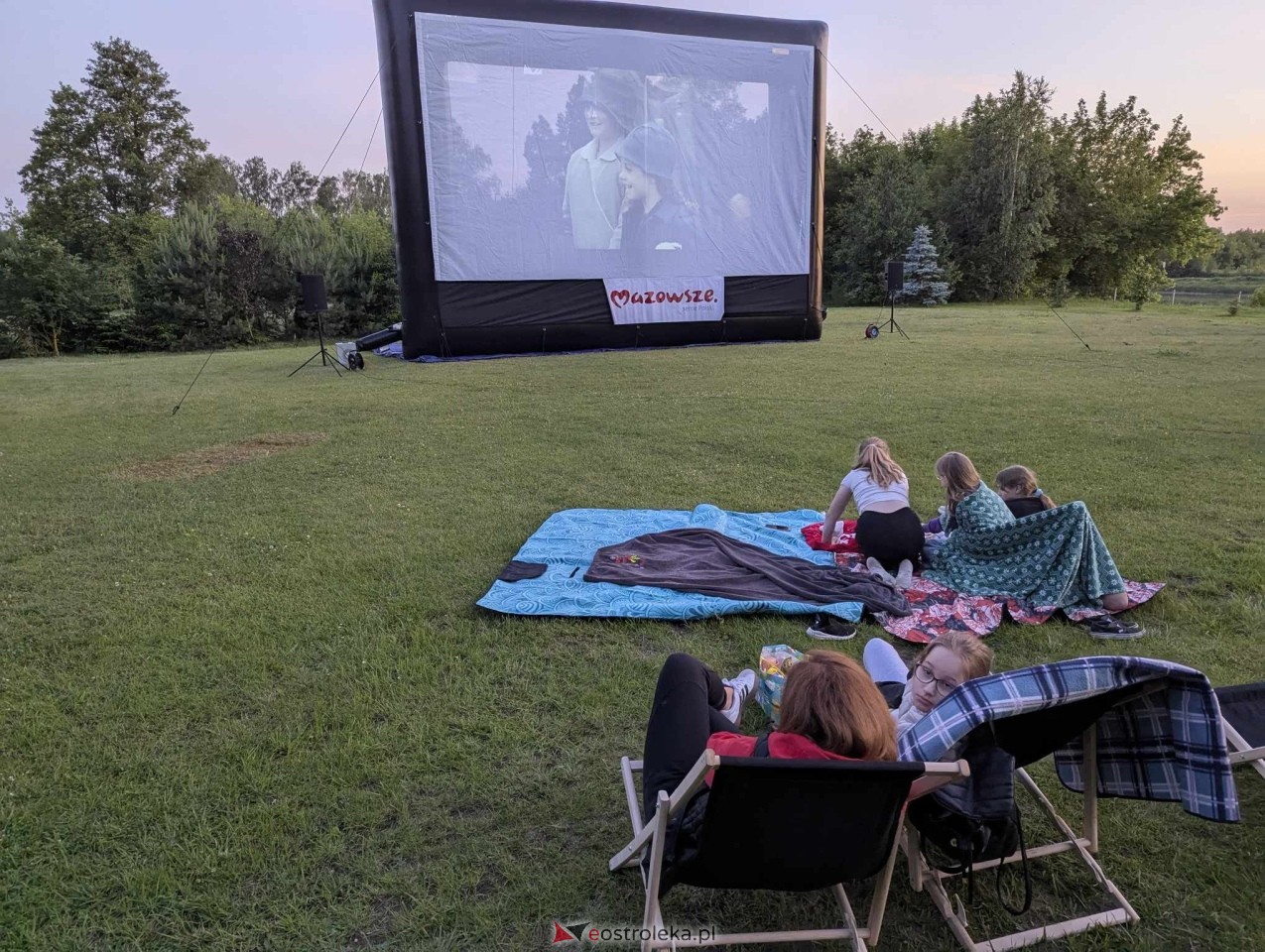 Letnie Kino Plenerowe w Dzbeninie: King Kong Pod Gwiazdami [14.06.2025] - zdjęcie #5 - eOstroleka.pl