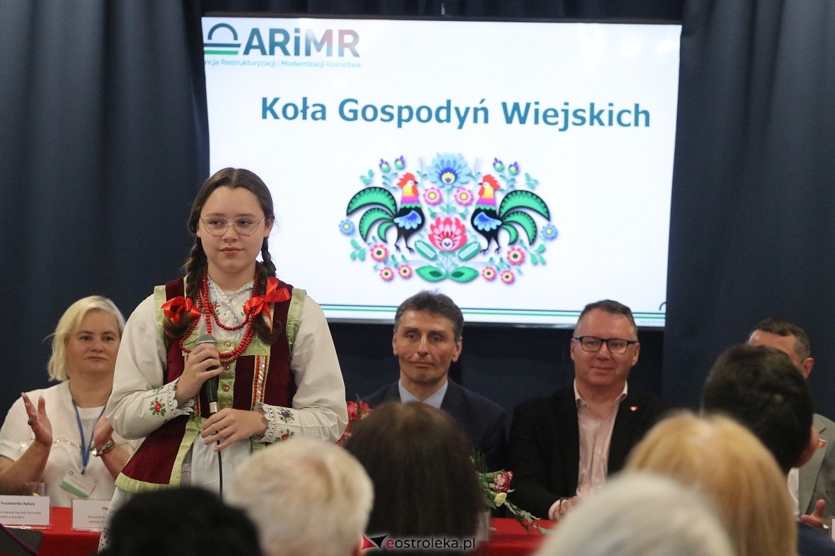 Wręczenie czeków z podziękowaniem dla KGW [16.06.2025] - zdjęcie #55 - eOstroleka.pl