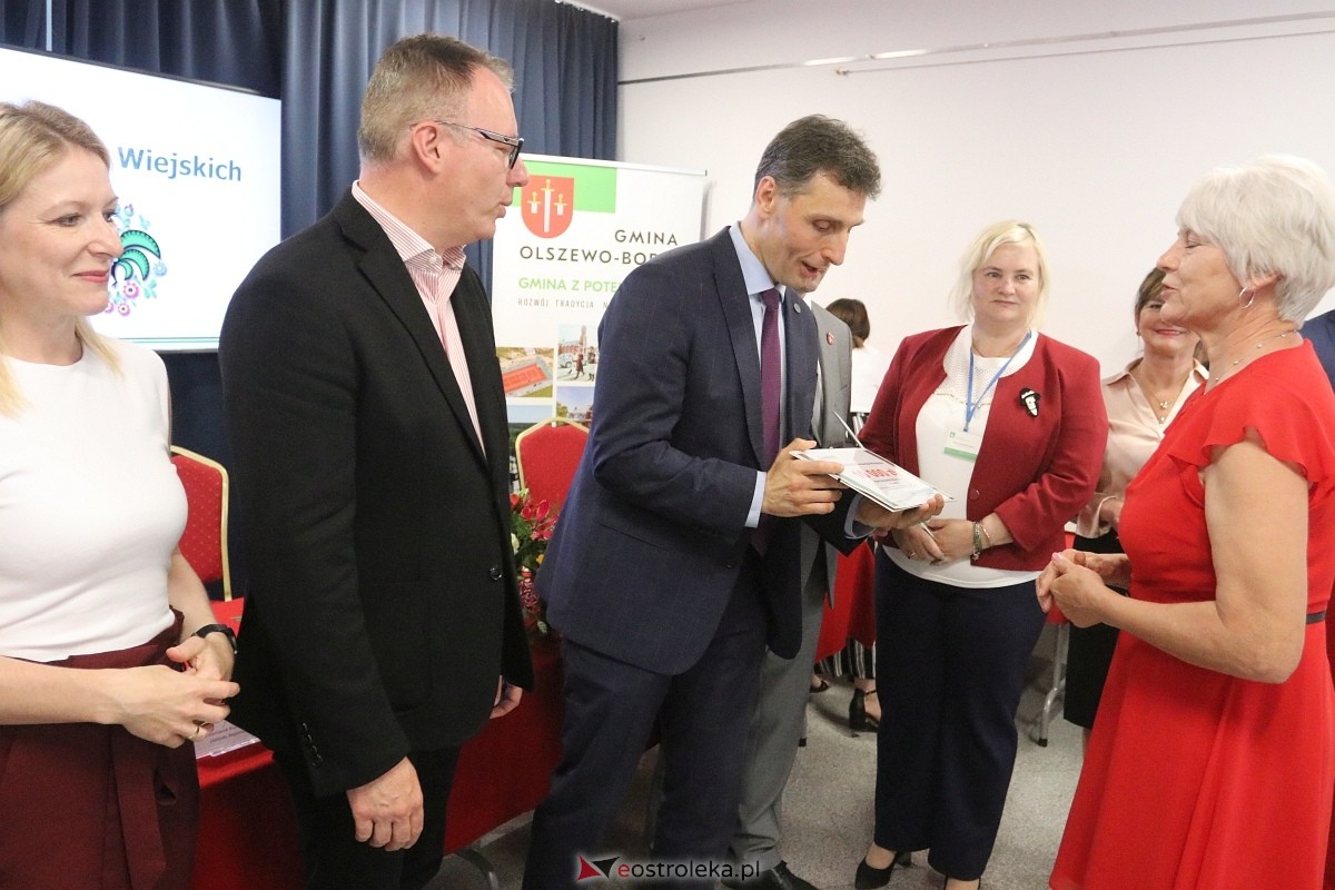 Wręczenie czeków z podziękowaniem dla KGW [16.06.2025] - zdjęcie #23 - eOstroleka.pl