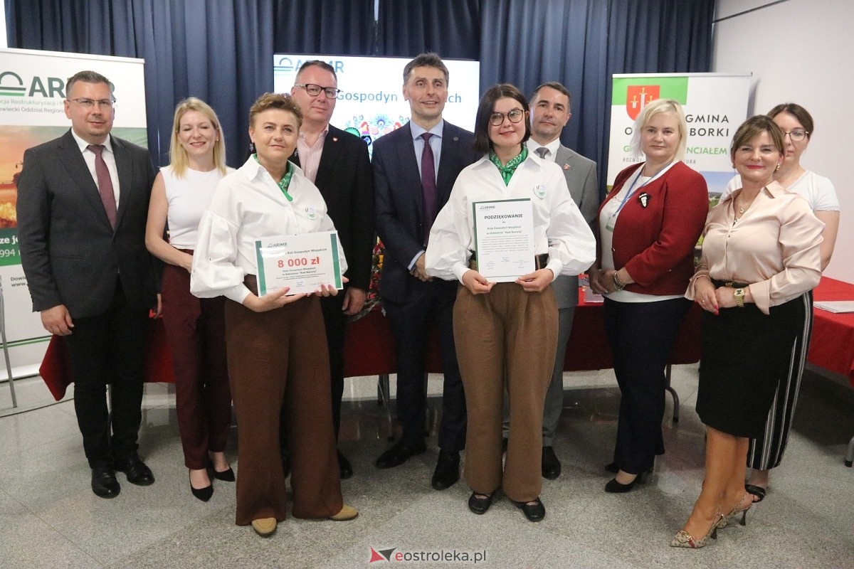 Wręczenie czeków z podziękowaniem dla KGW [16.06.2025] - zdjęcie #17 - eOstroleka.pl